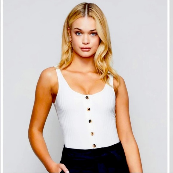 Good American Tops - Good American white ribbed body suit with brown buttons, size 3 (L) w/ tags